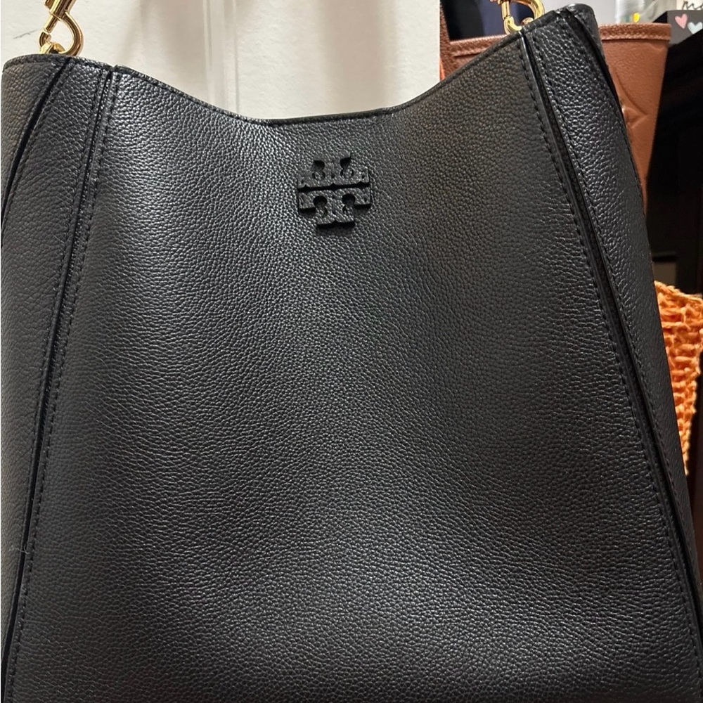 Tory Burch Black McGraw bucket bag